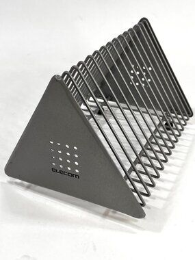 Vintage Silver ELECOM Triangular CD DVD MEDIA Holder [Holds 14 Discs]